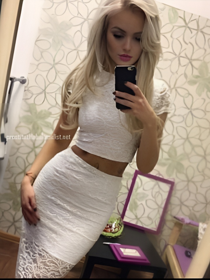 Каролина привлекальеная девушка из Лисок цена от 4000 руб