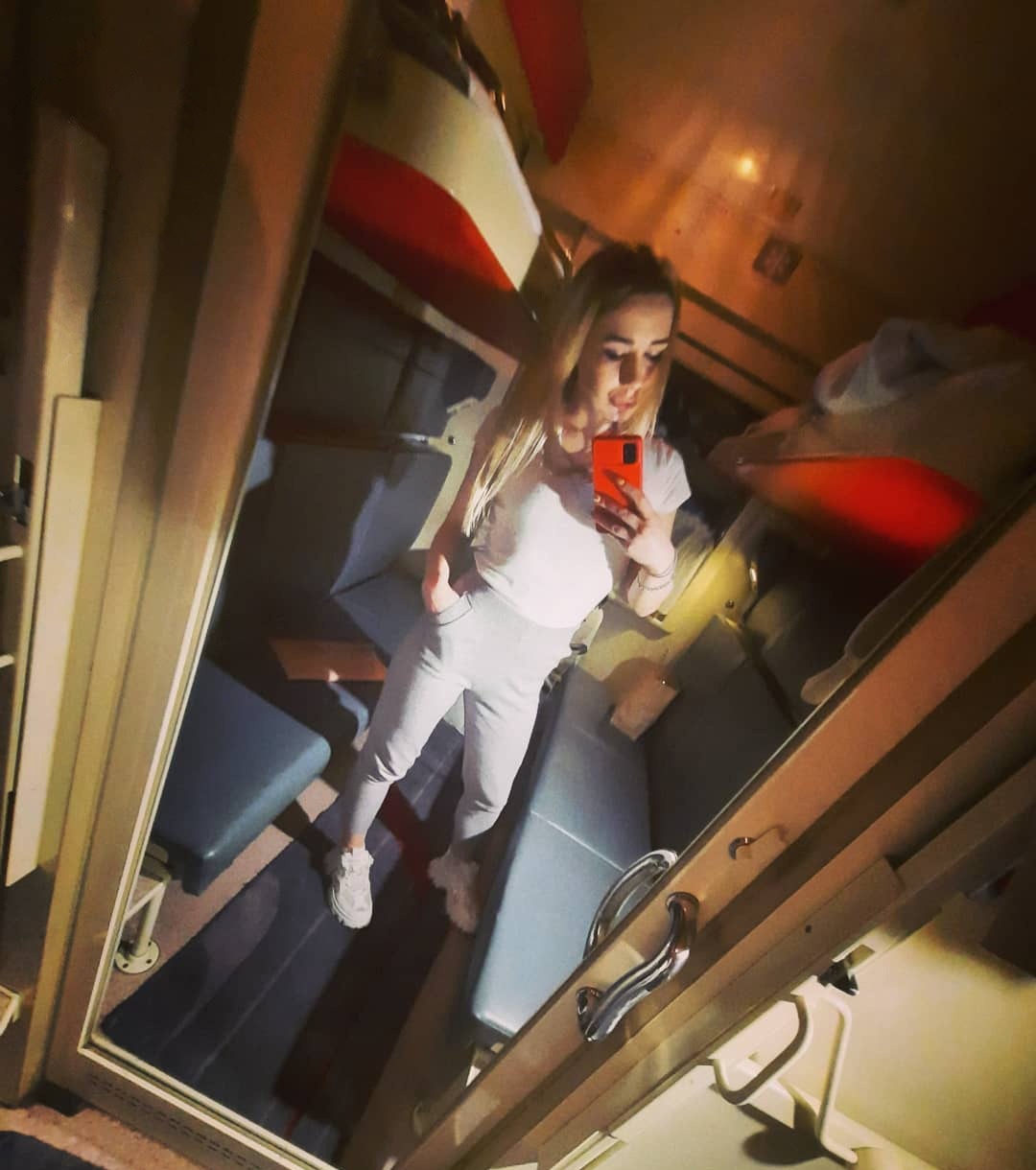 Надежда привлекальеная девушка из Лисок цена от 3500 руб