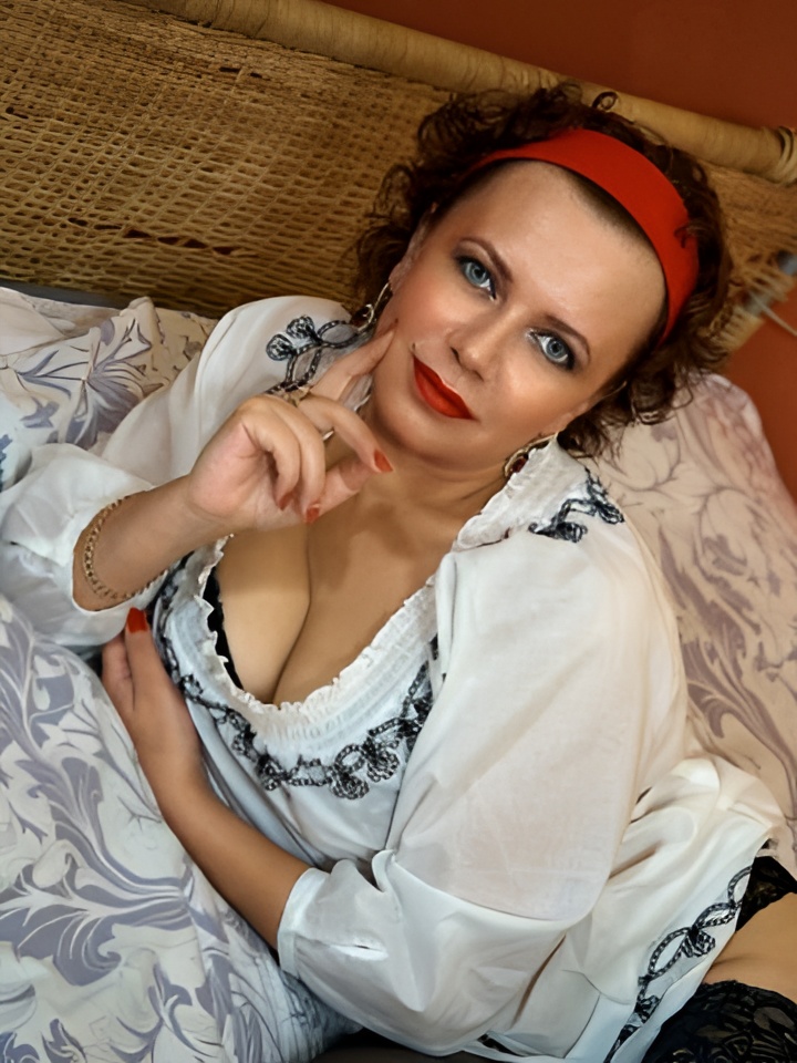 Индивидуалка Варвара, доступна для личного знакомства от 2000 руб