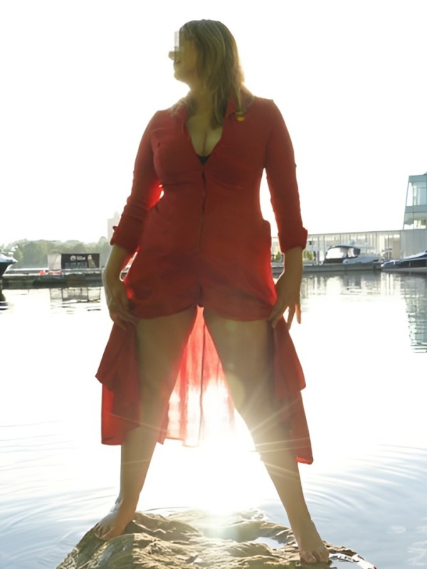 Летиция привлекательная девушка из Лисок цена от 4000 руб