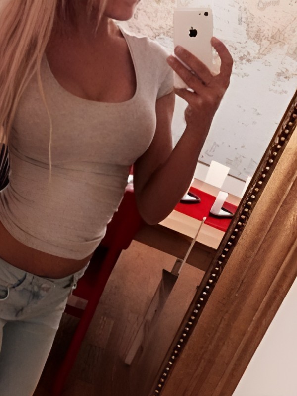 Юлия привлекательная девушка из Лисок цена от 10000 руб