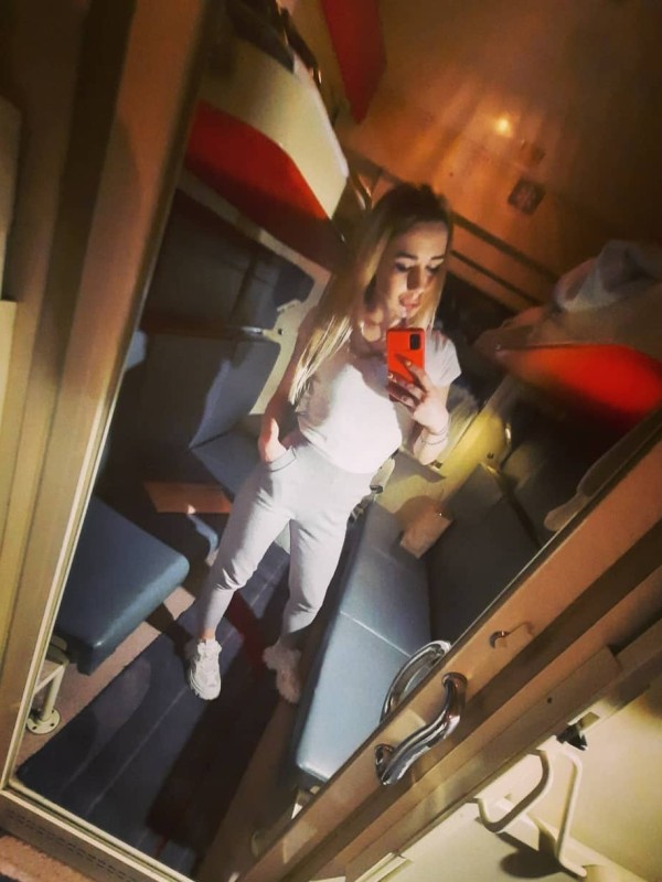 Надежда привлекательная девушка из Лисок цена от 3500 руб