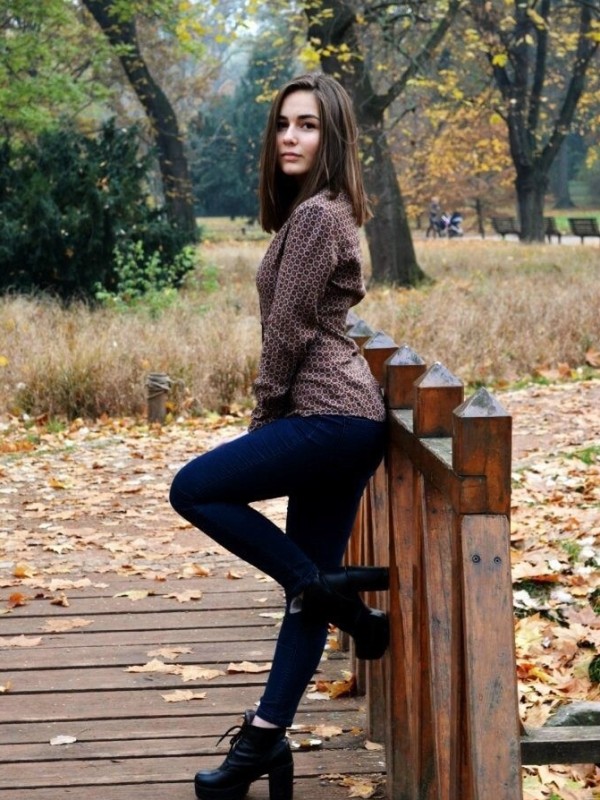 Карина привлекательная девушка из Лисок цена от 3500 руб