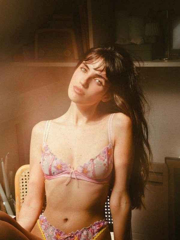 Надежда привлекательная девушка из Лисок цена от 6000 руб